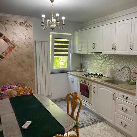 Tamara'S Place Римніку-Вилча Екстер'єр фото