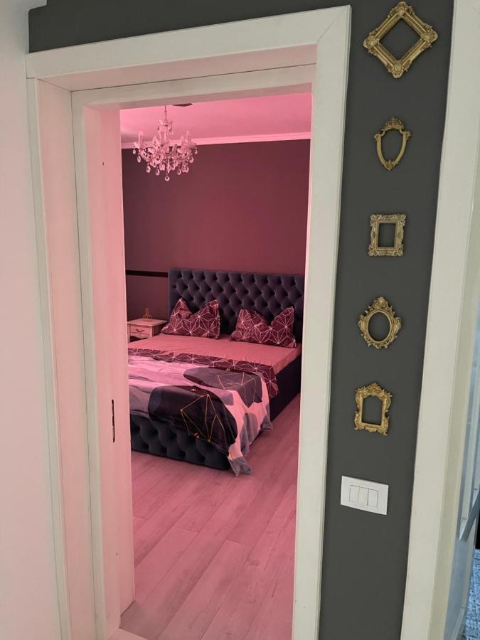 Tamara'S Place Римніку-Вилча Екстер'єр фото